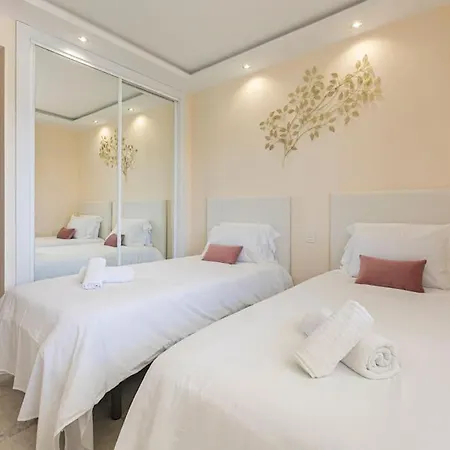 Marbella Home Rentals - Marina Banus, Puerto Banus, 2Br Spacious, Parking & Pool Апартаменты