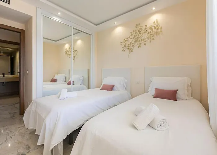 - Marina Banus, Puerto Banus, 2br Spacious, Parking & Pool Apartment