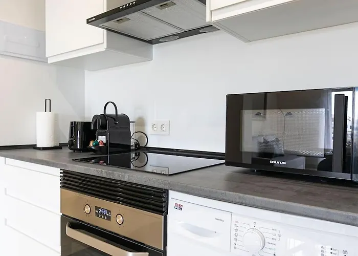 Apartament - Marina Banus, Puerto Banus, 2br Spacious, Parking & Pool Marbella