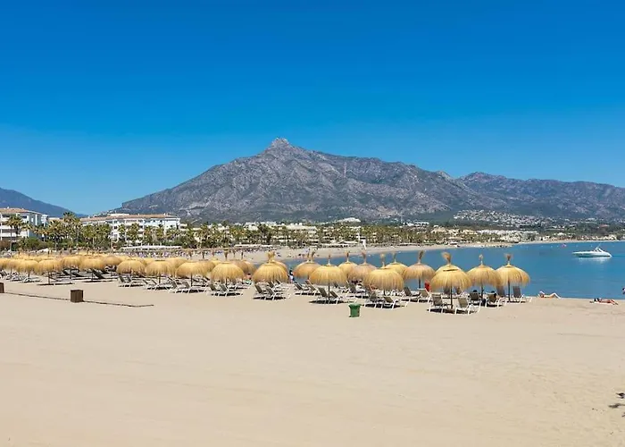 - Marina Banus, Puerto Banus, 2br Spacious, Parking & Pool * Marbella