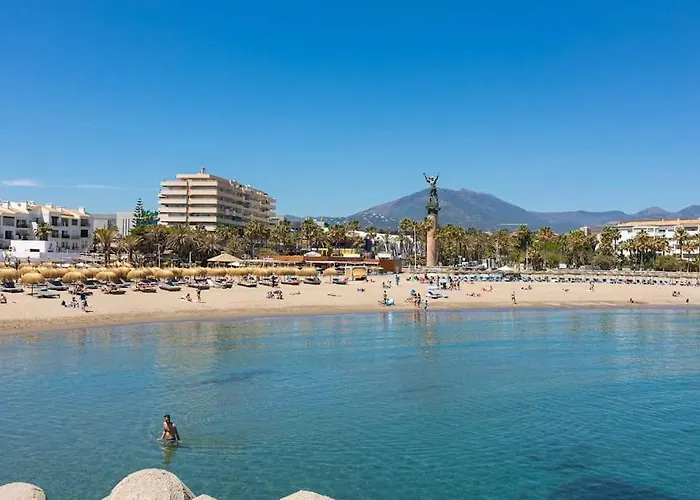 - Marina Banus, Puerto Banus, 2br Spacious, Parking & Pool Apartment Marbella