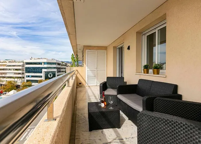 Apartment - Marina Banus, Puerto Banus, 2br Spacious, Parking & Pool Marbella