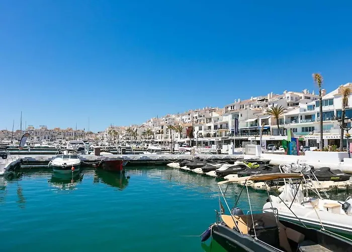 Apartament - Marina Banus, Puerto Banus, 2br Spacious, Parking & Pool *