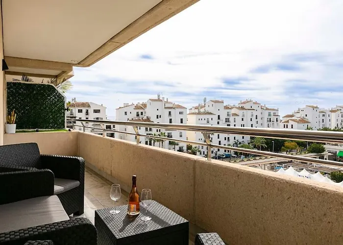 Apartment - Marina Banus, Puerto Banus, 2br Spacious, Parking & Pool